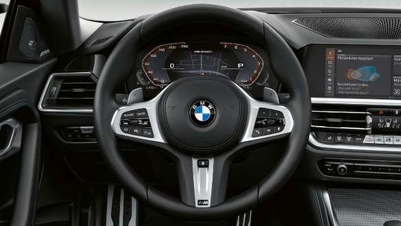 М бейімделетін аспасы және бейімделетін спорттық руль